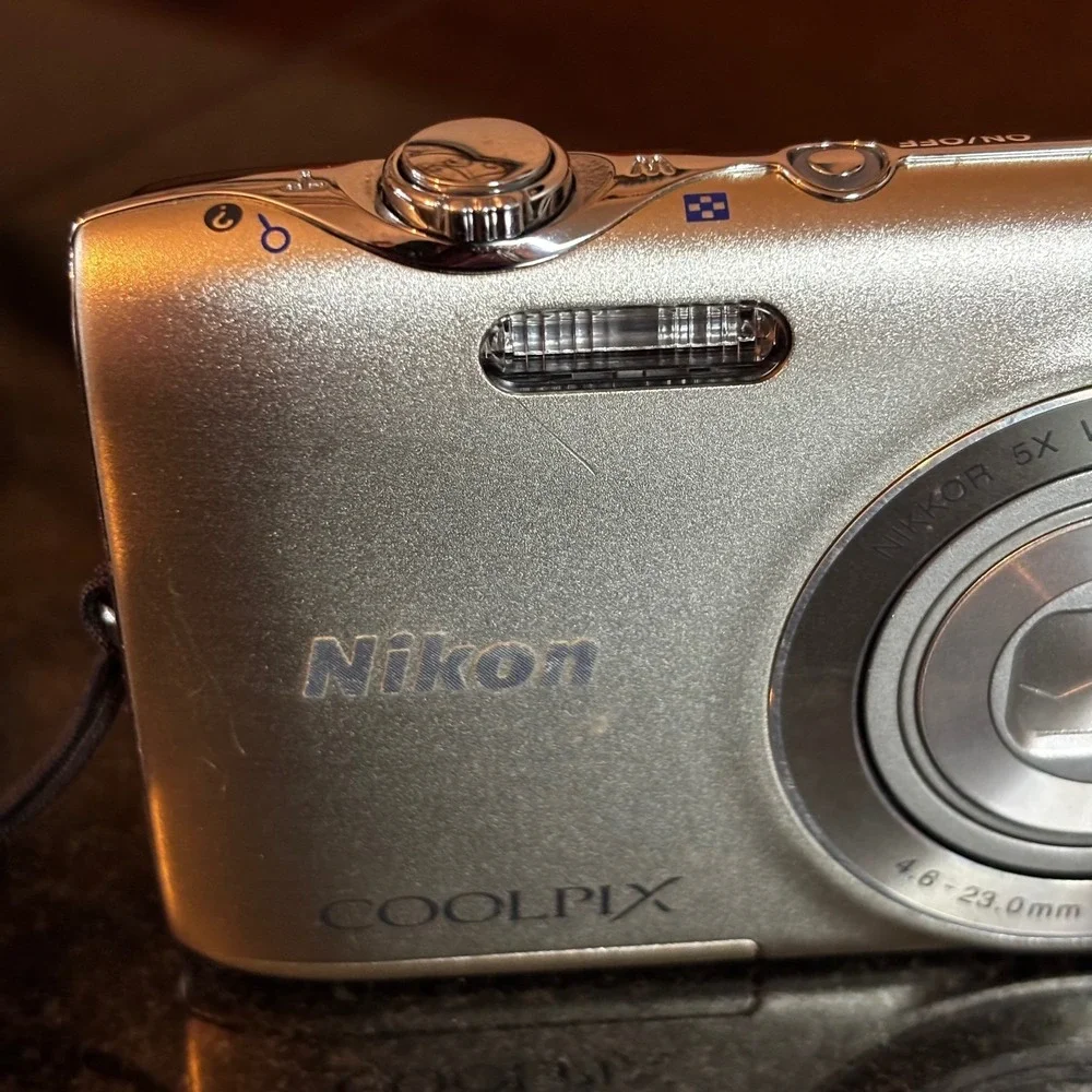 Nikon COOLPIX S3100 Digital Camera 14 MP‎ 5X Nikon Wide Angle Optical Zoom